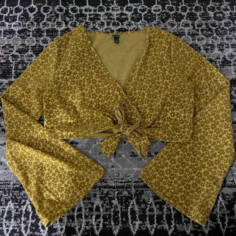 Worn once bell sleeve top